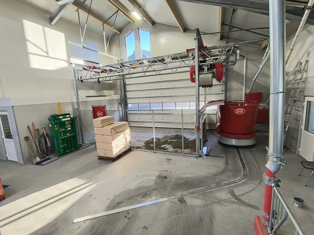 Fôrkjøkkenet hos May Sissel og Sveinar Vadla i Årdal, februar 2025